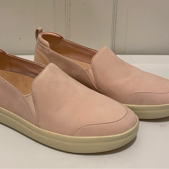 Vionic Pink Sneakers Casual Slip-On - Picture 1 of 7